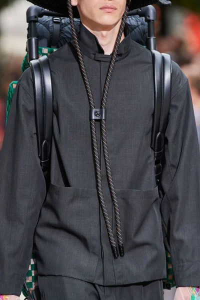 Look 136